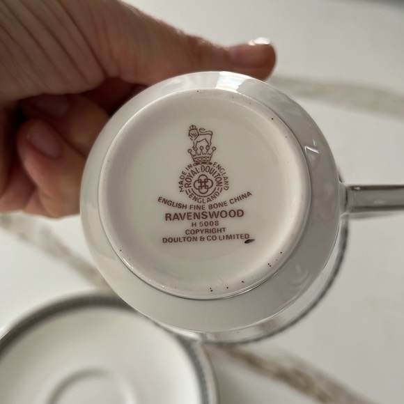 Royal Doulton - 12 cups & saucers - Picture 2 of 8